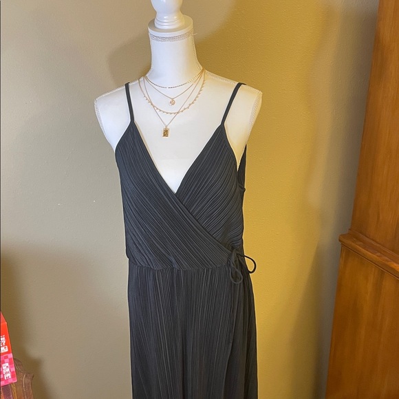 H&M Dresses & Skirts - H&M Black Dress